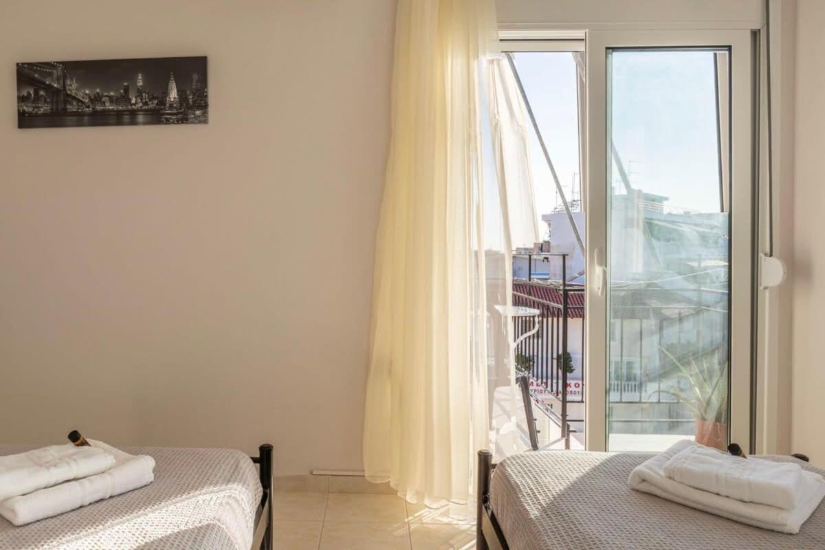 Comfy Central Square Gem With Balcony Διαμέρισμα Καλαμάτα Εξωτερικό φωτογραφία