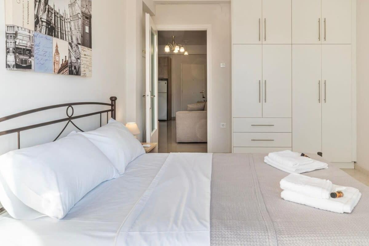 Comfy Central Square Gem With Balcony Διαμέρισμα Καλαμάτα Εξωτερικό φωτογραφία