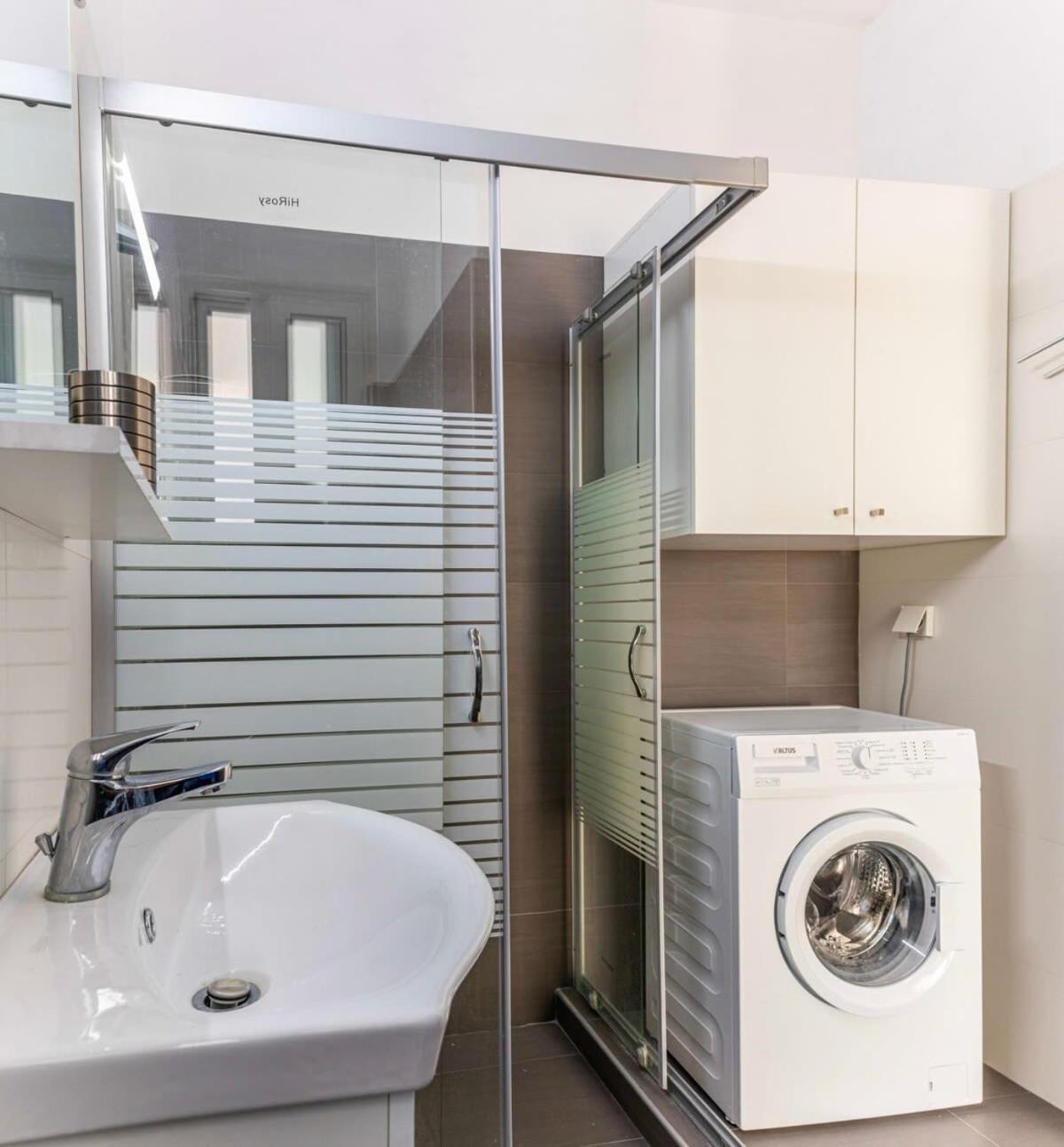 Comfy Central Square Gem With Balcony Διαμέρισμα Καλαμάτα Εξωτερικό φωτογραφία